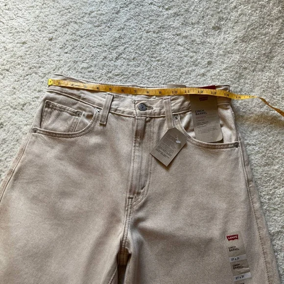 NWT Levi's Cinch Barrel High Rise Women's Jeans Size 27/31 - Picture 10 of 13